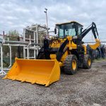 RETROEXCAVADORA 4.800Kg Modelo INT-CM 480 PRO CLACK 75HP